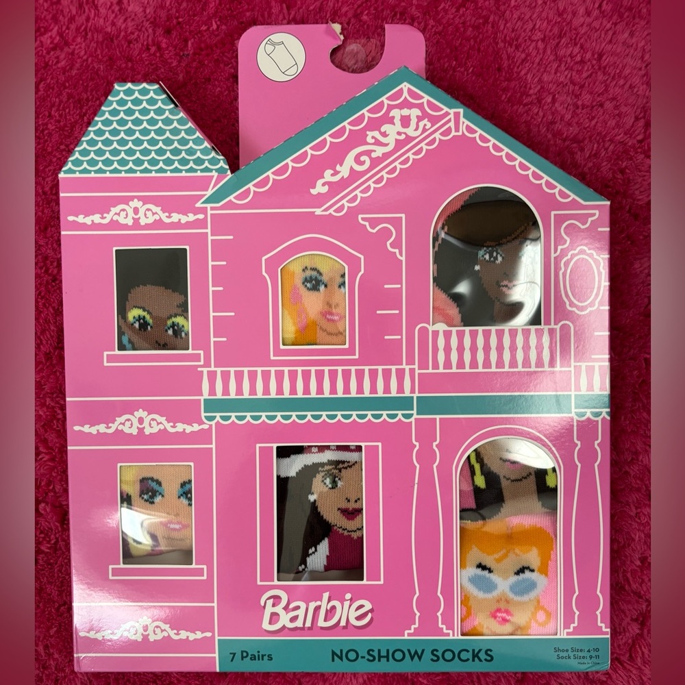 NIB Barbie no show socks 7 pairs in a dream house box
